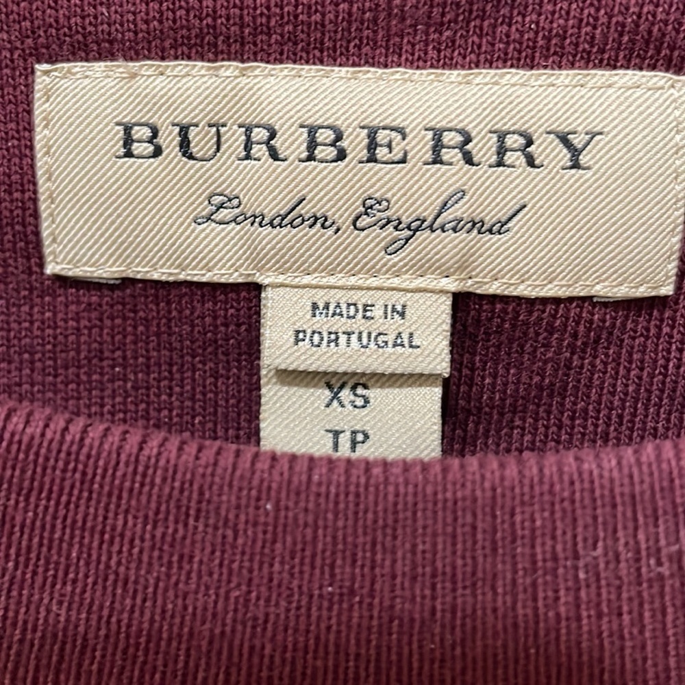 ⭐️Burberry Authentic Burgundy Color Sweatshirt-Boho-Like New!! Size XS—Beautiful - Picture 5 of 11